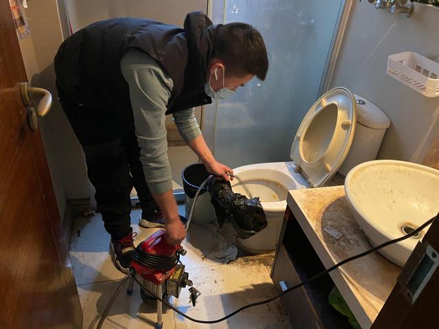 温泉马桶疏通-疏通下水道