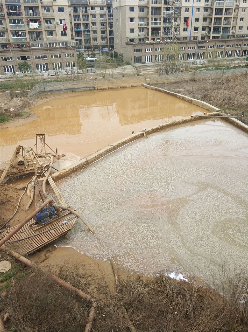 温泉沉淀池淤泥清理-厂区废水池淤泥清淤