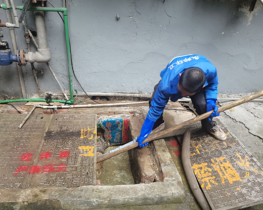 温泉清掏化粪池
